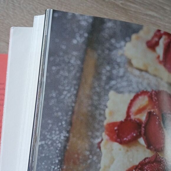 The Martha Stewart Living Cookbook - The Original Classics Red Hardcover - Picture 10 of 11